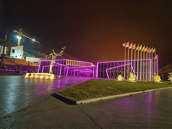 城市亮化是现代城市建设的重要组成部分，它不仅可以美化城市的夜景，还能提升城市的整体形象。随着科技的不断进步，城市亮化也得到了更多的关注和创新。本文将介绍一些关于城市亮化的创意和技术，帮助读者了解渭源城市亮化的重要性以及如何进行渭源城市亮化的规划和实施。